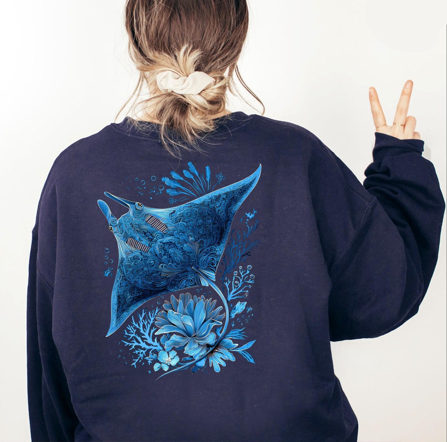 Manta Ray Sweatshirt V7